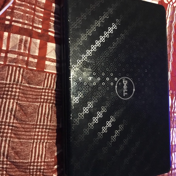 Dell Laptop - Picture 2 of 4